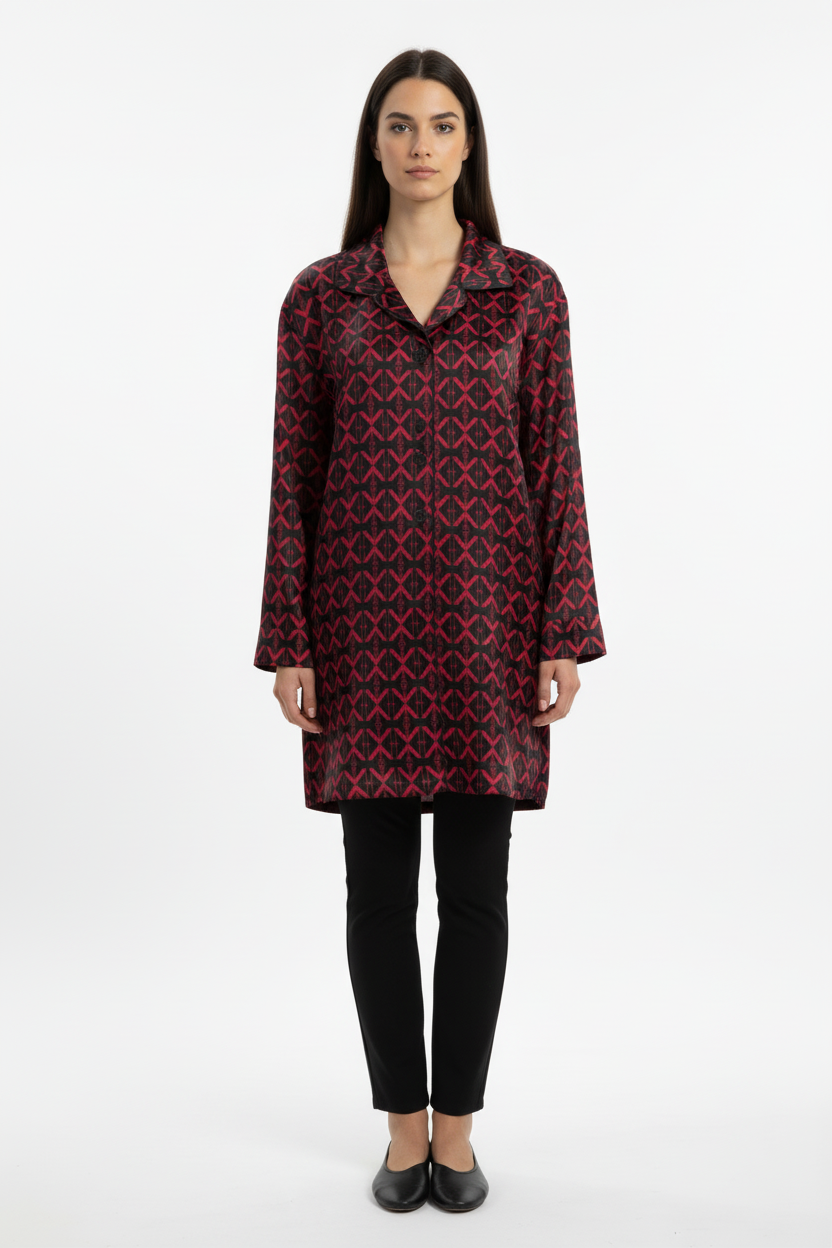 Front view of a model wearing the NIMIAN Signature Comfort silk pyjama shirt